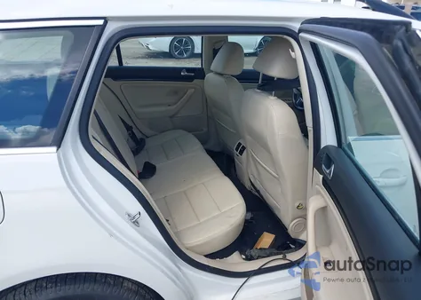 2014 Volkswagen Jetta Sportwagen 2.0L Tdi z USA, uszkodzony, nr VIN 3VWPL7AJXEM602315